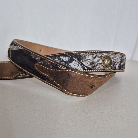 Nocona Mens Mossy Oak 12 Gauge Shotgun Shell Concho Brown Leather Belt - Size 42 - Picture 2 of 11